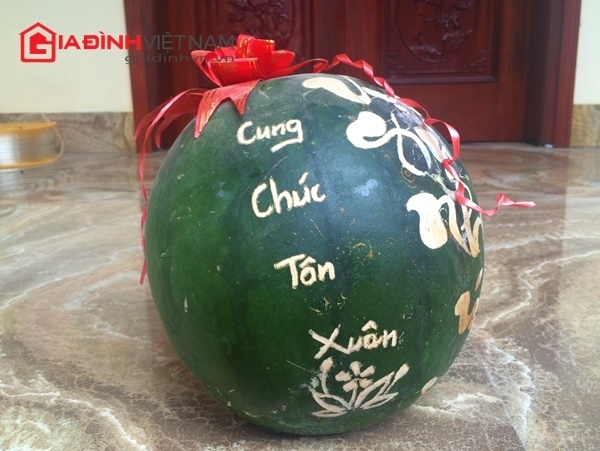 Dưa hấu để từ Tết Nguyên Đán quả vẫn xanh, ruột đỏ