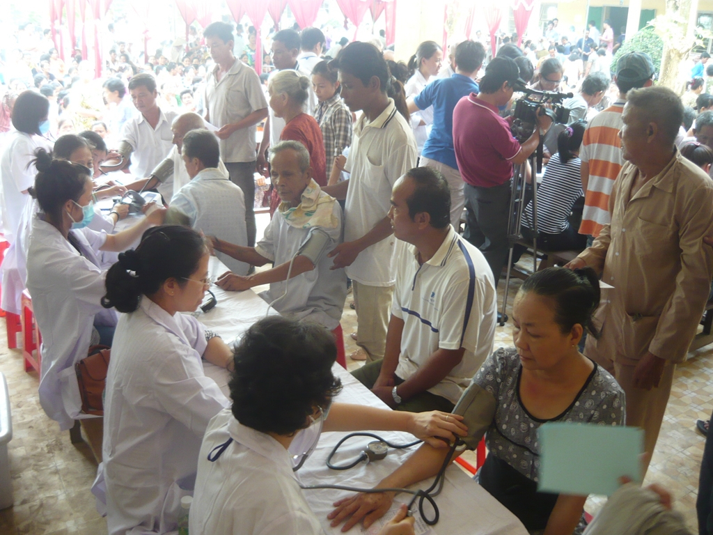 Tỉnh Hội Trà Vinh: Khám bệnh, cấp thuốc miễn phí cho 300 bệnh nhân nghèo